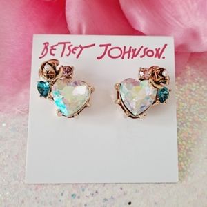 Betsey Johnson heart earrings